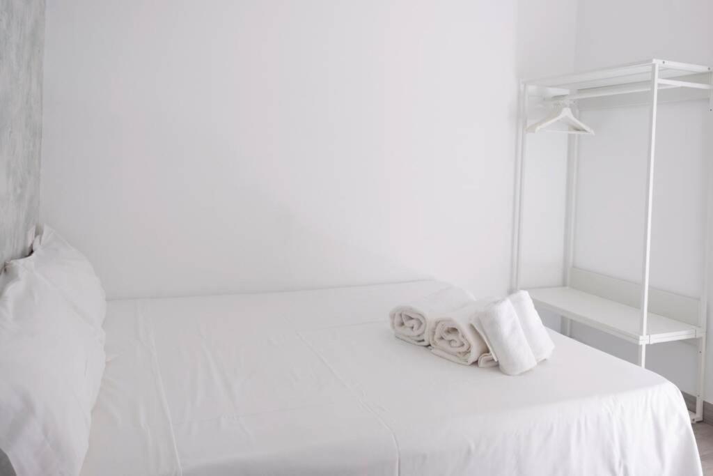 Magnifico Apartamento En Los Remedios Севилья Экстерьер фото